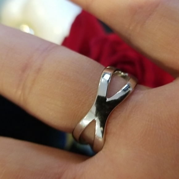 Ring - Picture 5 of 5
